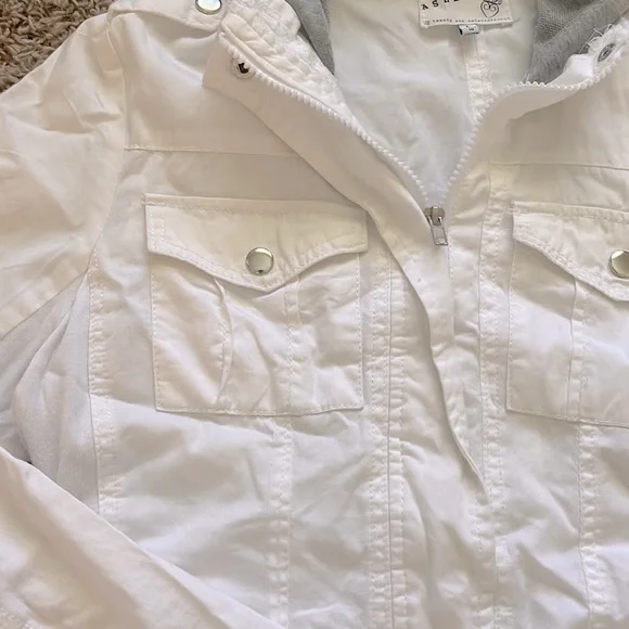 Lightweight zip up jacket with hood - Picture 3 of 4